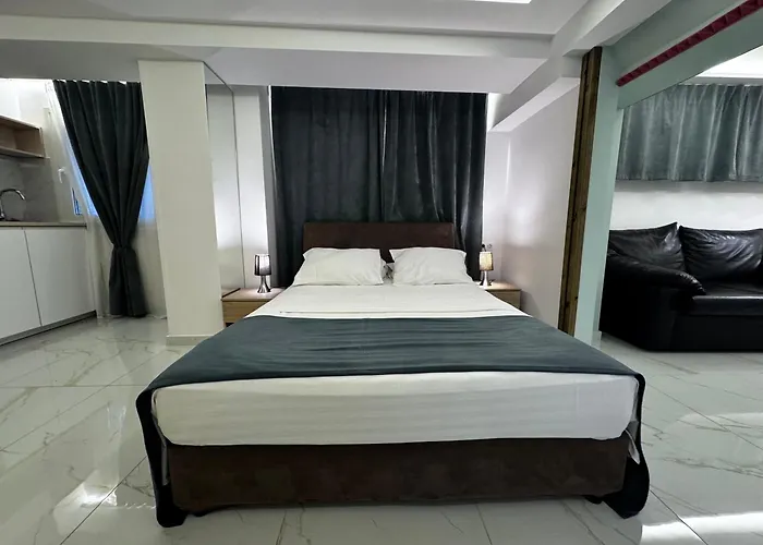 Athens Stay 40